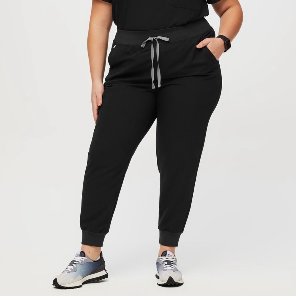 Figs 2XL Zamora joggers black, brand new with tags